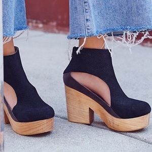 Free People Black Clogs